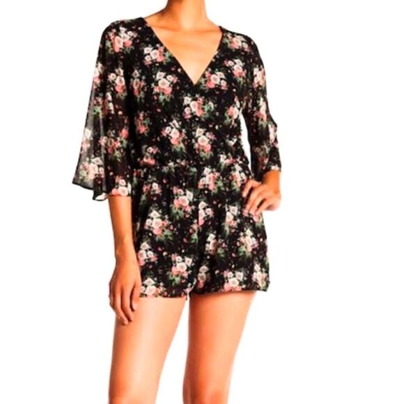 Everly Floral Print Romper - Picture 1 of 6